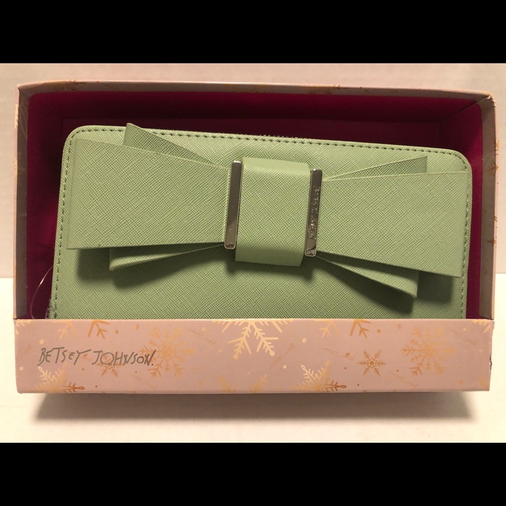 Betsey Johnson wristlet clutch